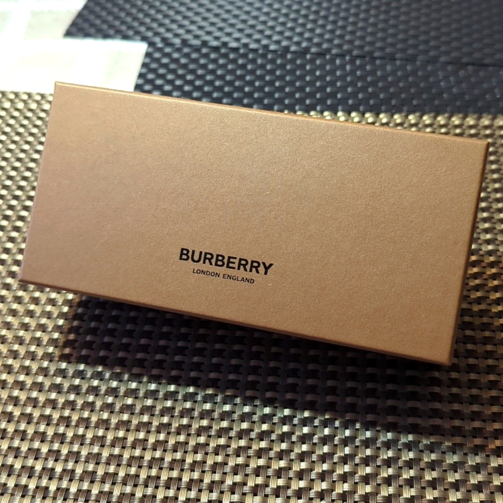Burberry sunglasses box
